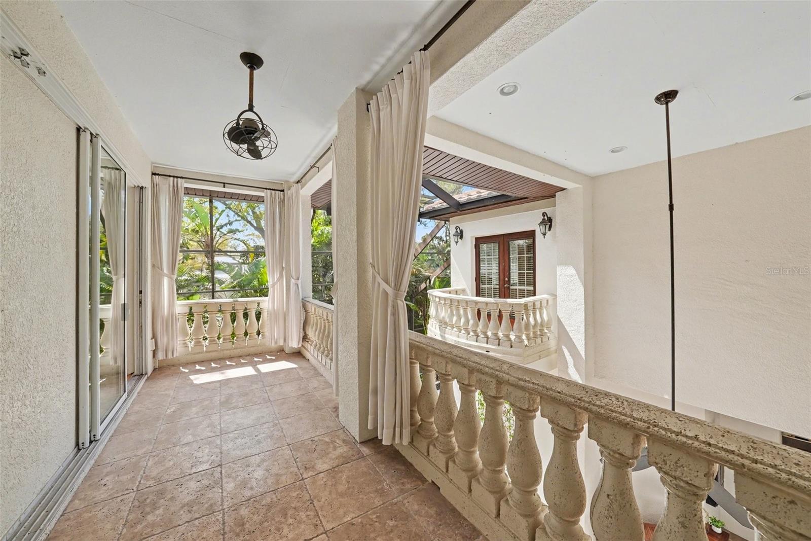 DAVIS ISLANDS PB10 PG52 TO 57 - Residential