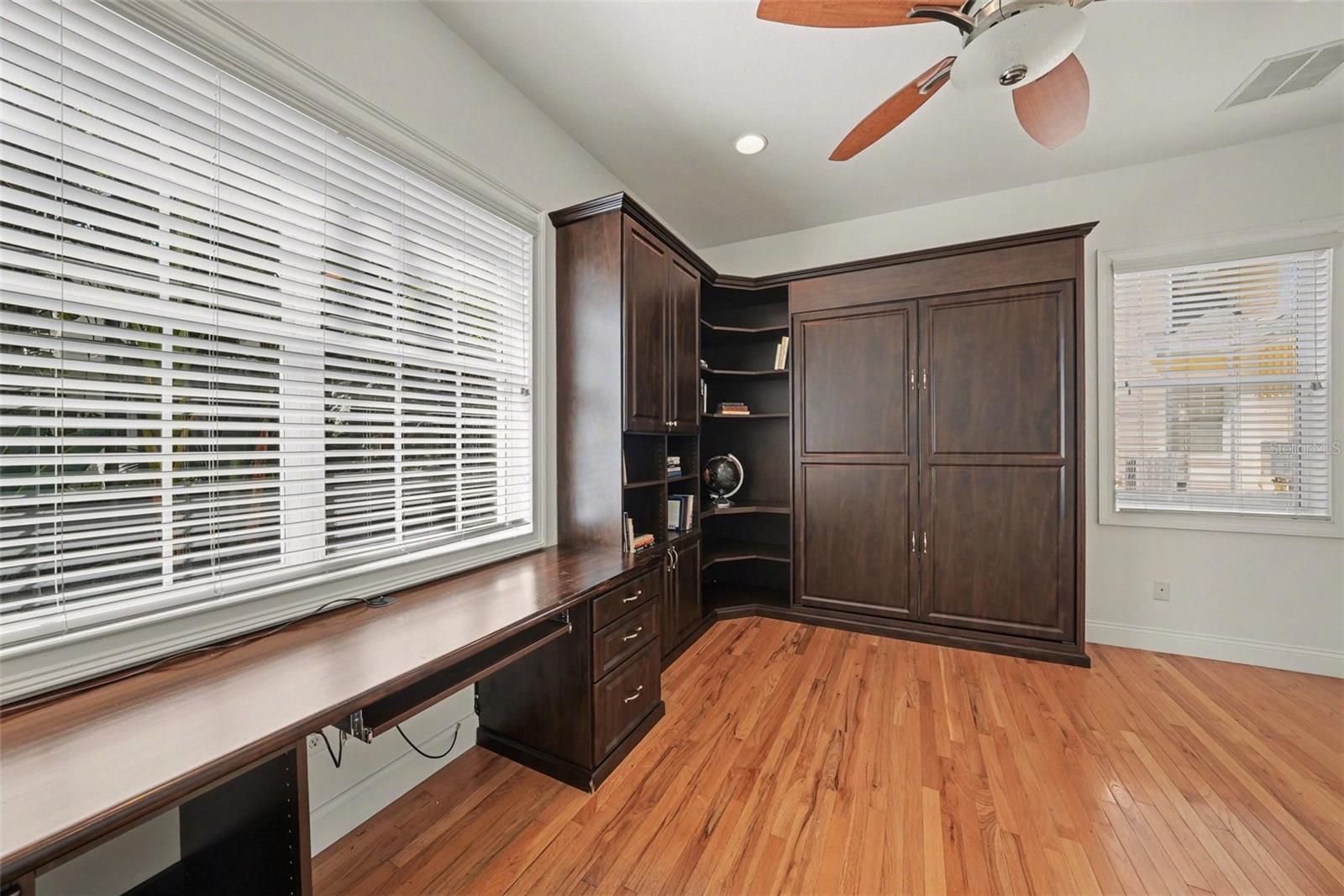 DAVIS ISLANDS PB10 PG52 TO 57 - Residential