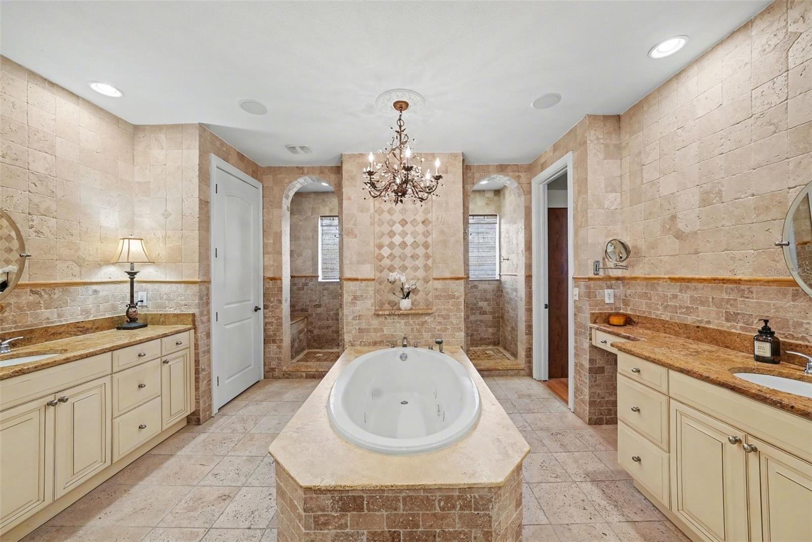 DAVIS ISLANDS PB10 PG52 TO 57 - Residential