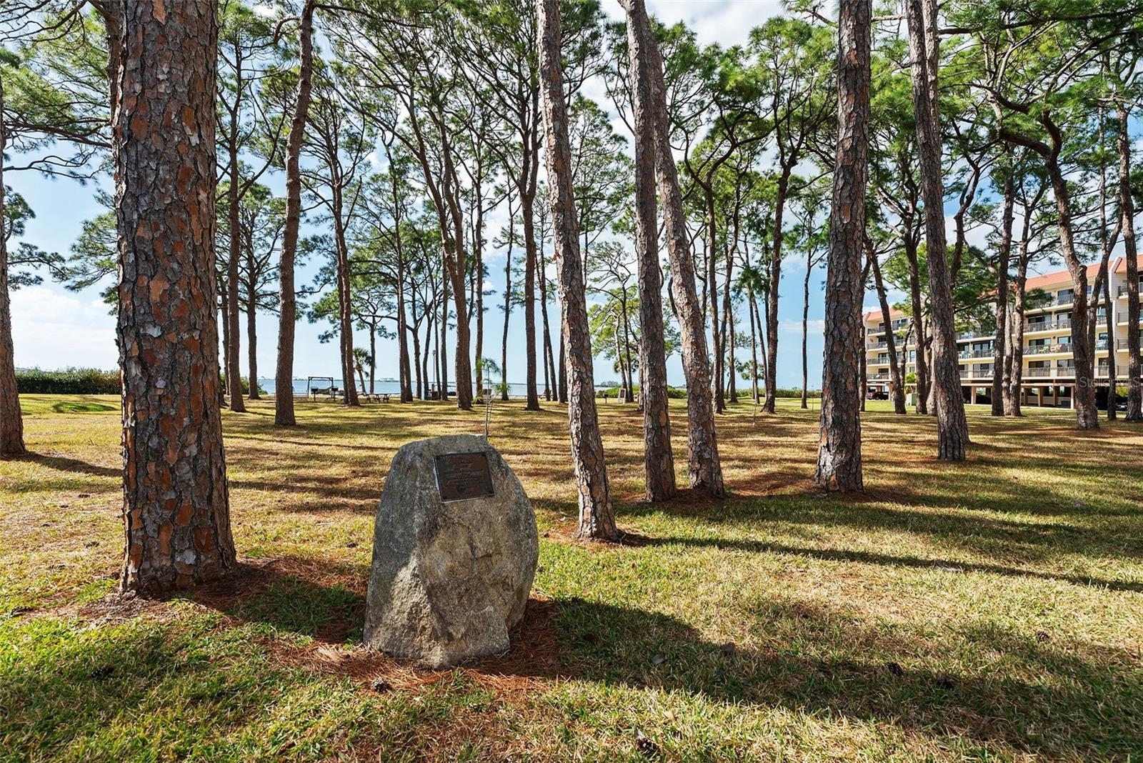 MEDITERRANEAN MANORS - Residential