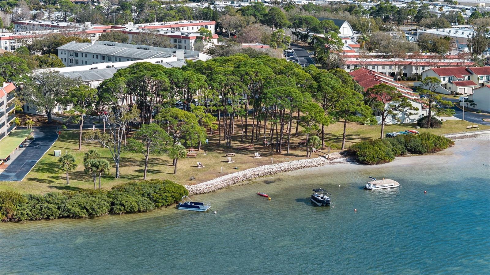 MEDITERRANEAN MANORS - Residential