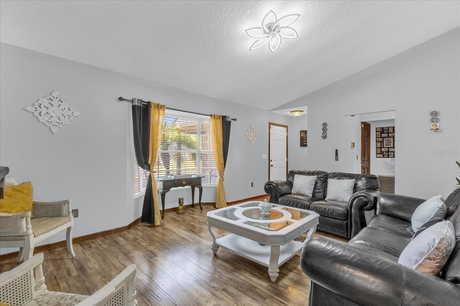 511 MOBLEY DRIVE