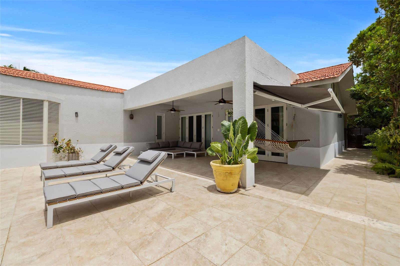 SABANERA DE DORADO - Residential