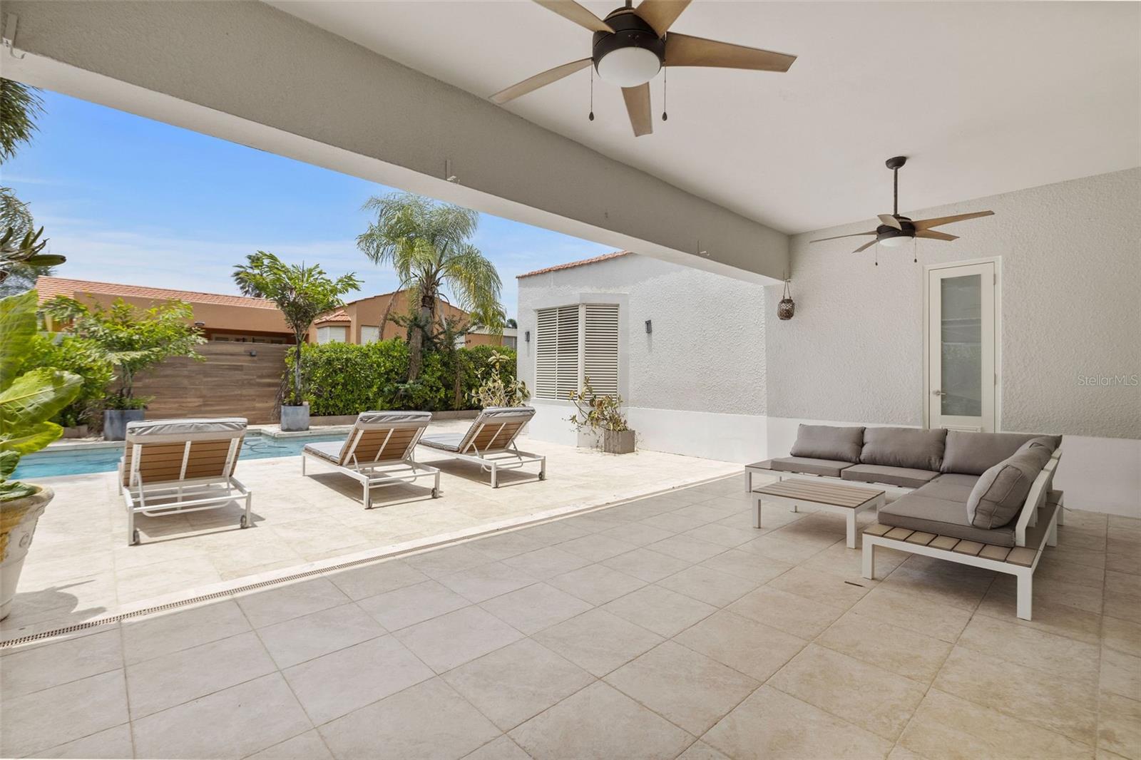 SABANERA DE DORADO - Residential
