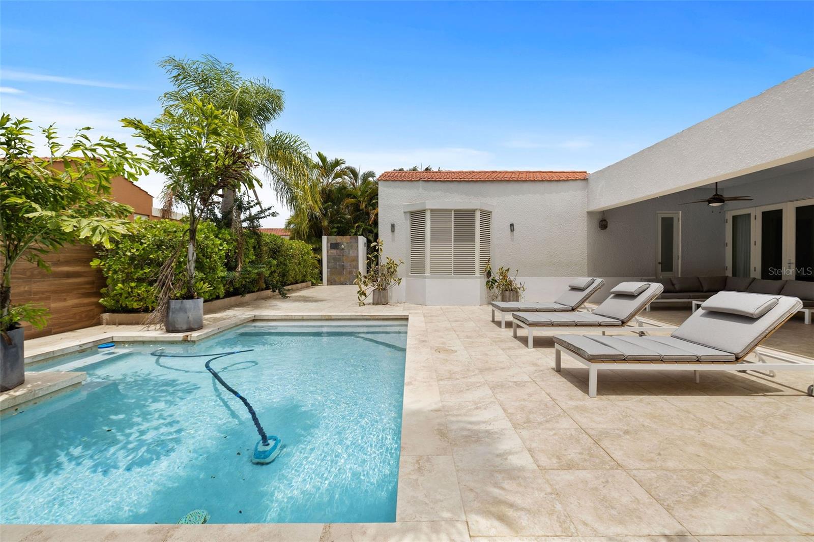 SABANERA DE DORADO - Residential