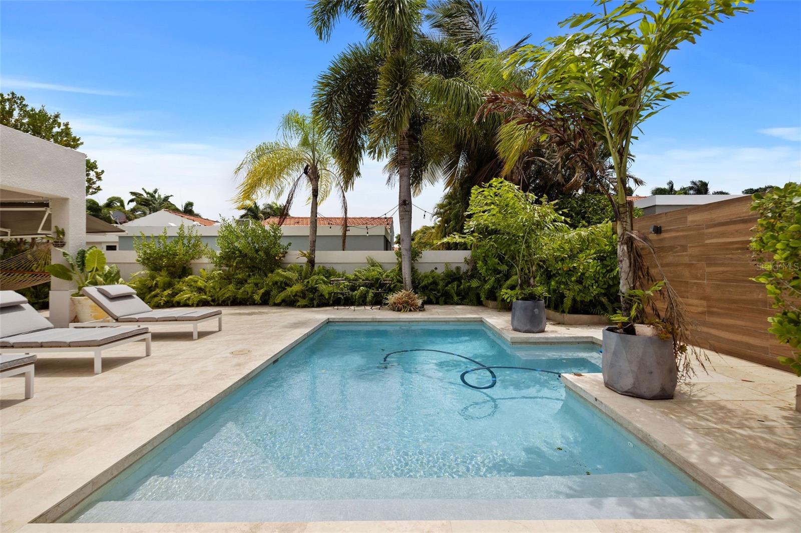 SABANERA DE DORADO - Residential