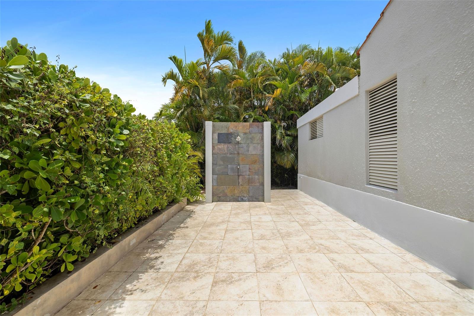 SABANERA DE DORADO - Residential