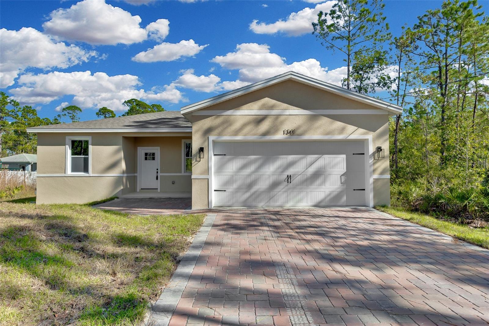 Fresh and fabulous 2024 new build in DeLand! This 3 bedroom, 2 bathroom home offers 1,251 sqft of modern design, open-concept living, and stylish finishes throughout. Located in a peaceful, no-HOA neighborhood, it’s the perfect blend of comfort and convenience. Move-in ready and waiting for you to make it home.