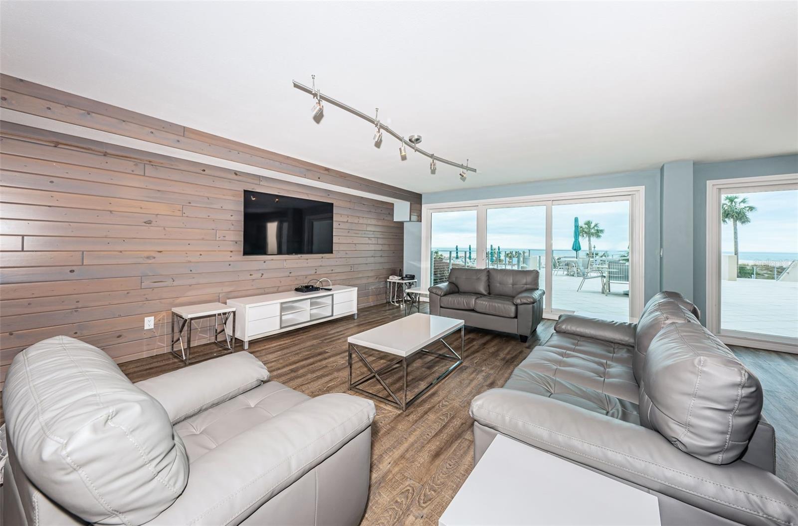 LIDO CONDO - Residential