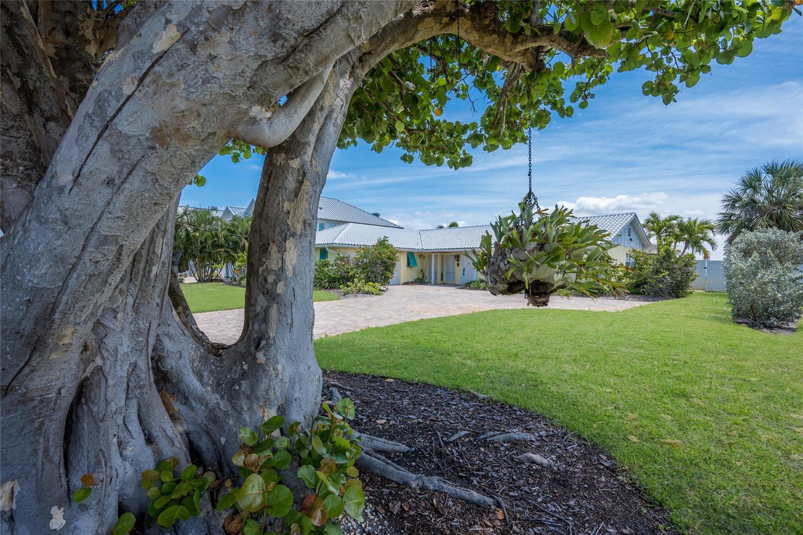 KEY ROYALE 8TH ADD - Residential