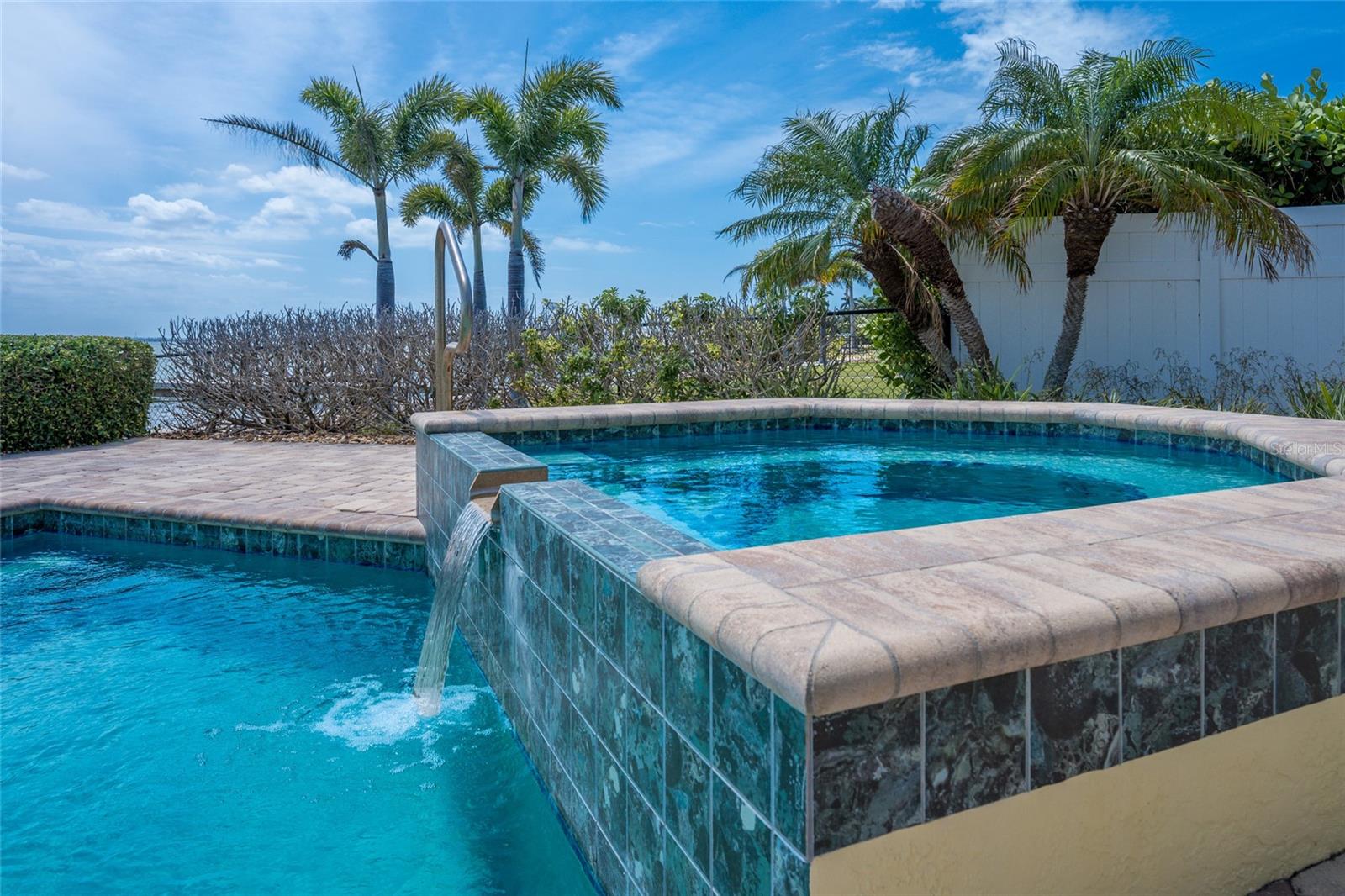 KEY ROYALE 8TH ADD - Residential