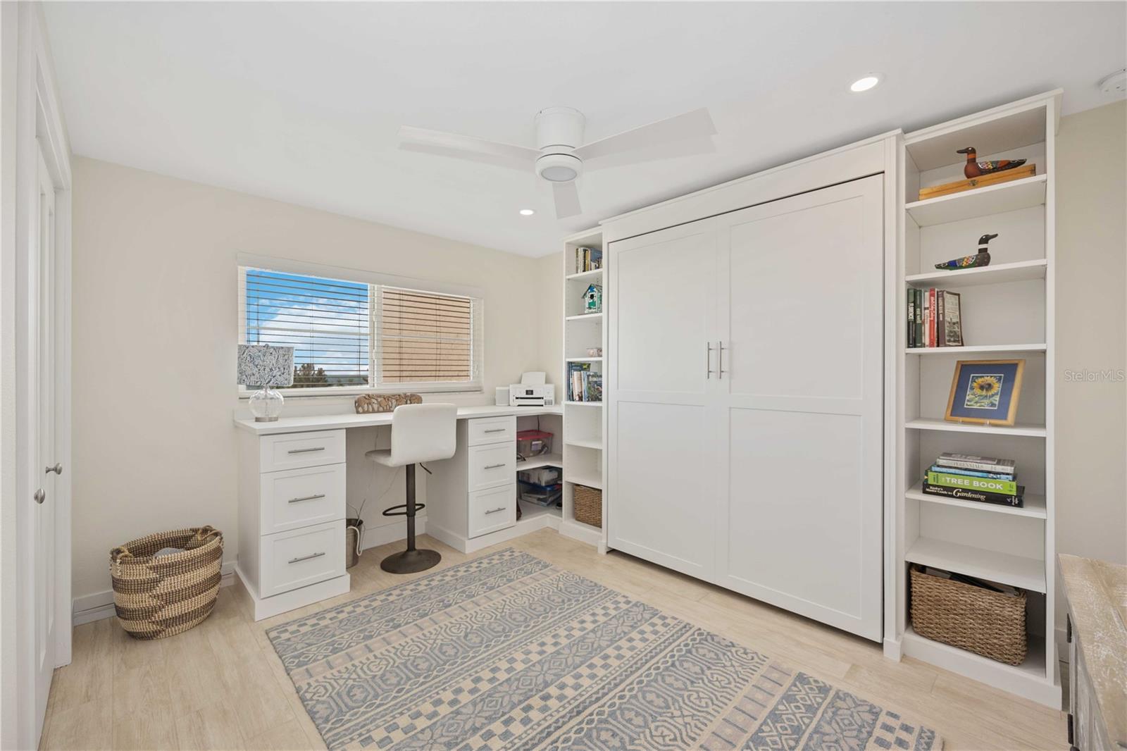 POINTE ON MIDNIGHT PASS - Residential