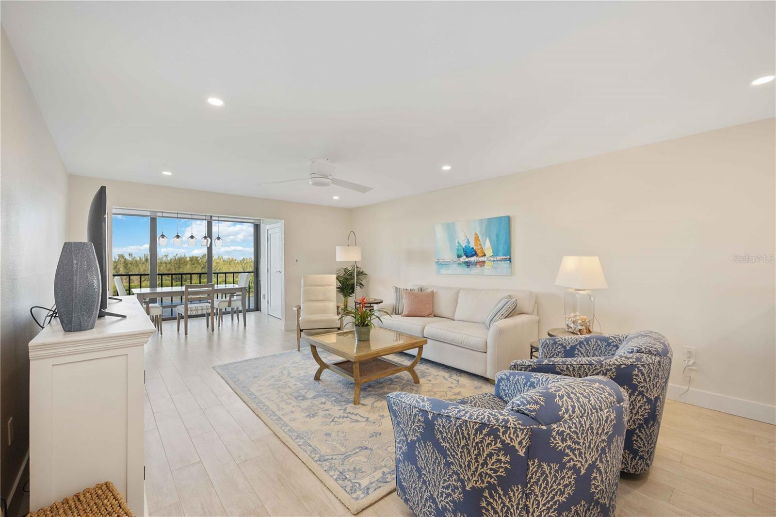 POINTE ON MIDNIGHT PASS - Residential