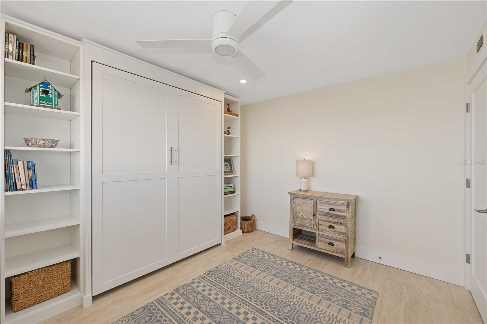 POINTE ON MIDNIGHT PASS - Residential