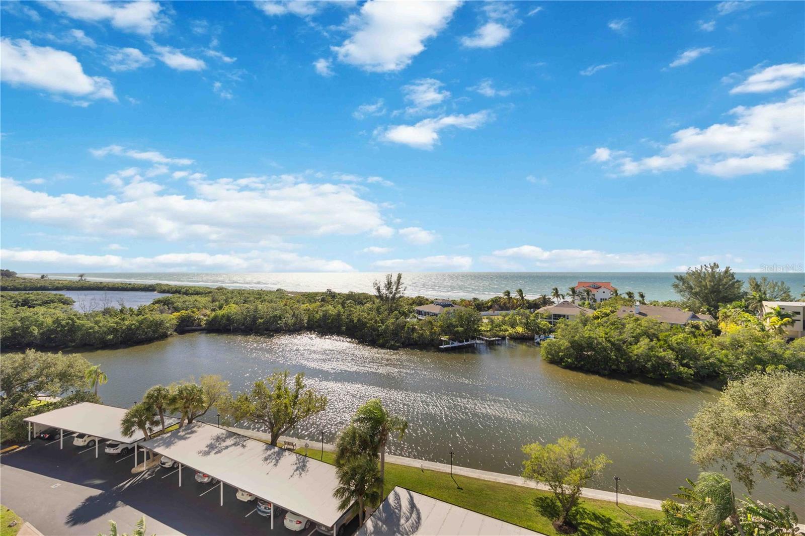 POINTE ON MIDNIGHT PASS - Residential