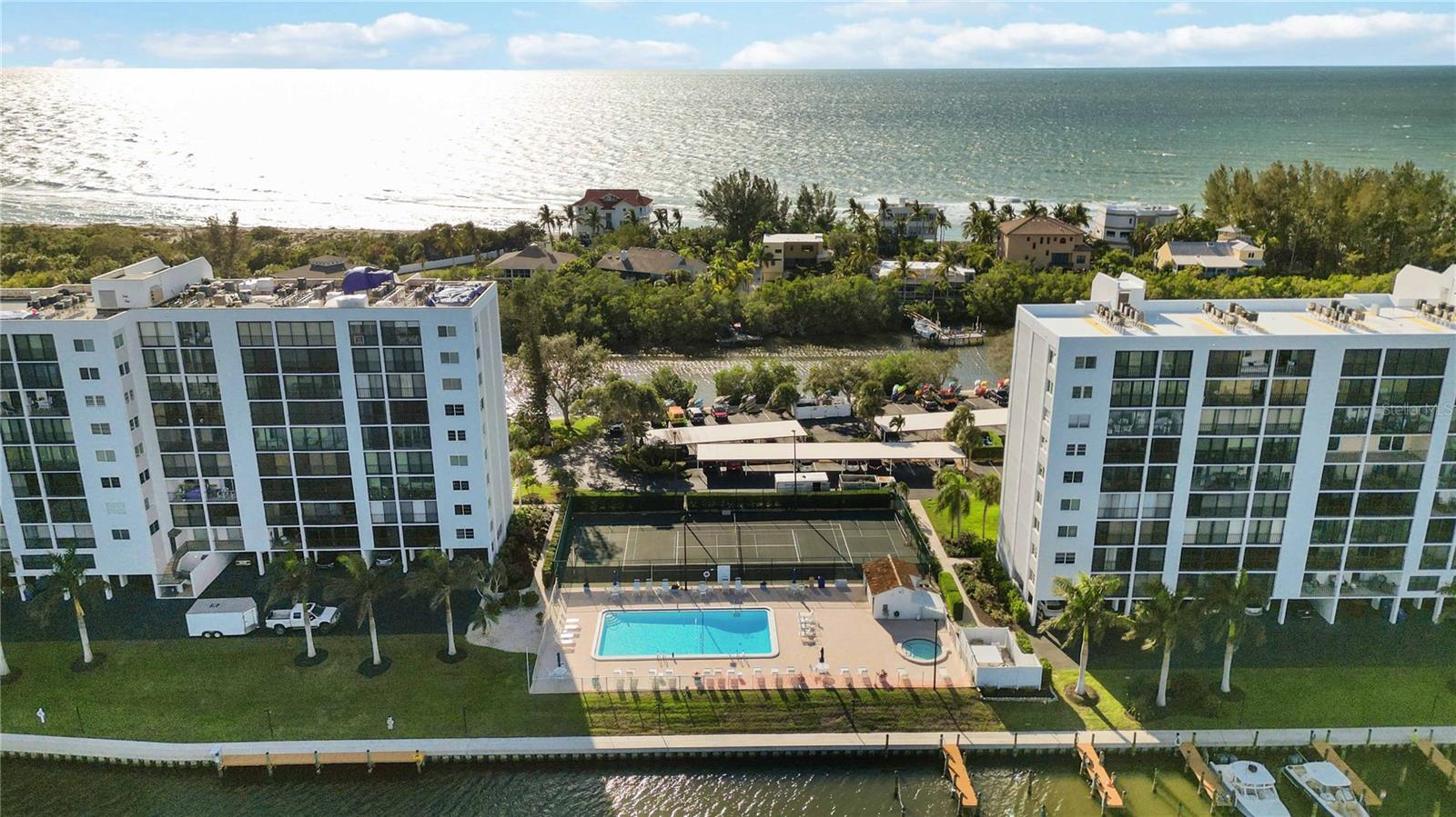 POINTE ON MIDNIGHT PASS - Residential