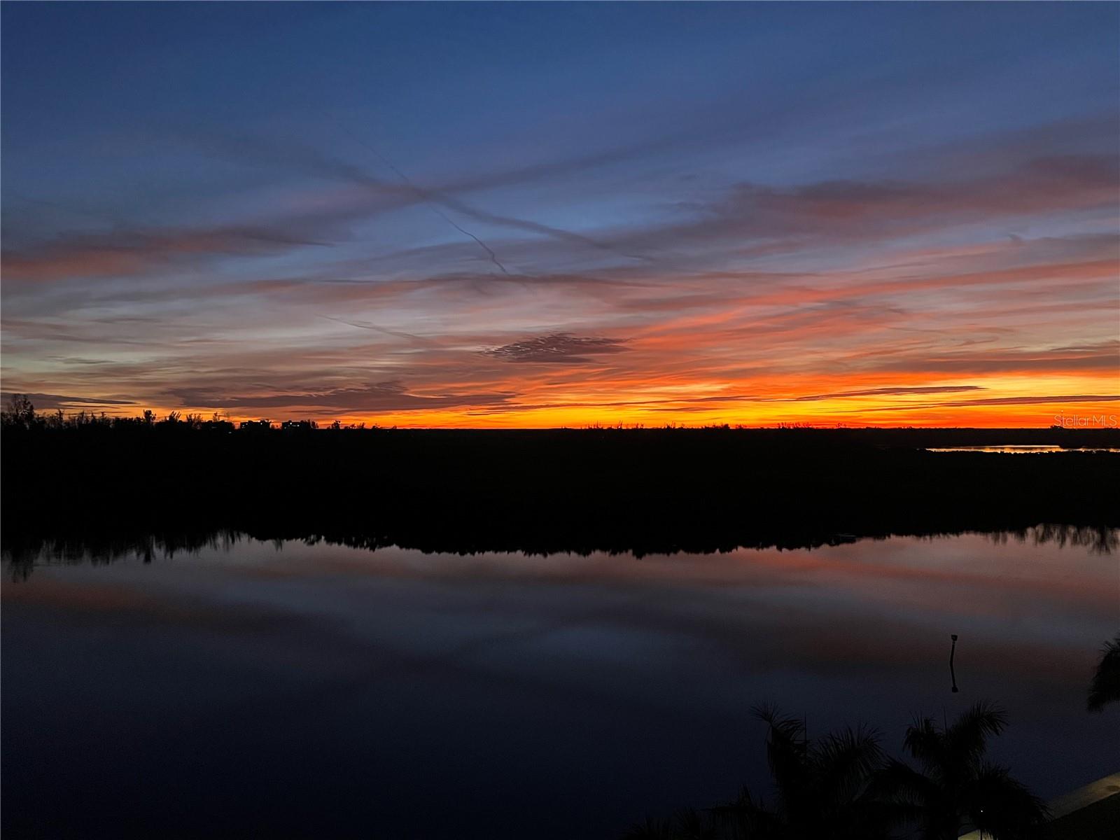 POINTE ON MIDNIGHT PASS - Residential