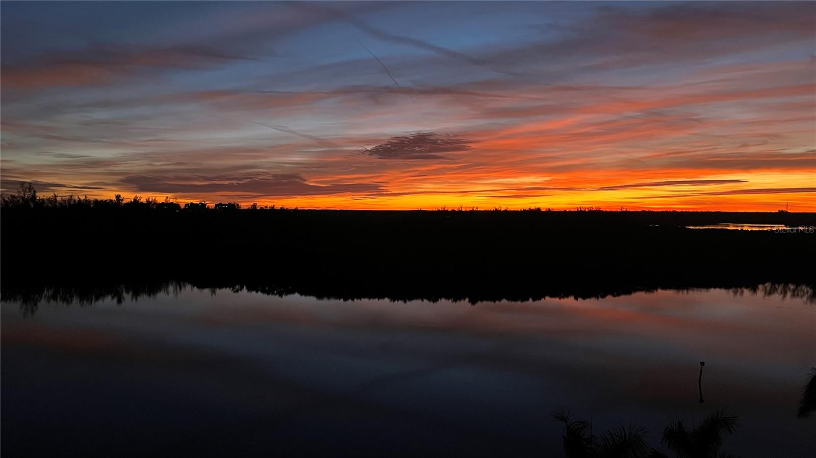 POINTE ON MIDNIGHT PASS - Residential