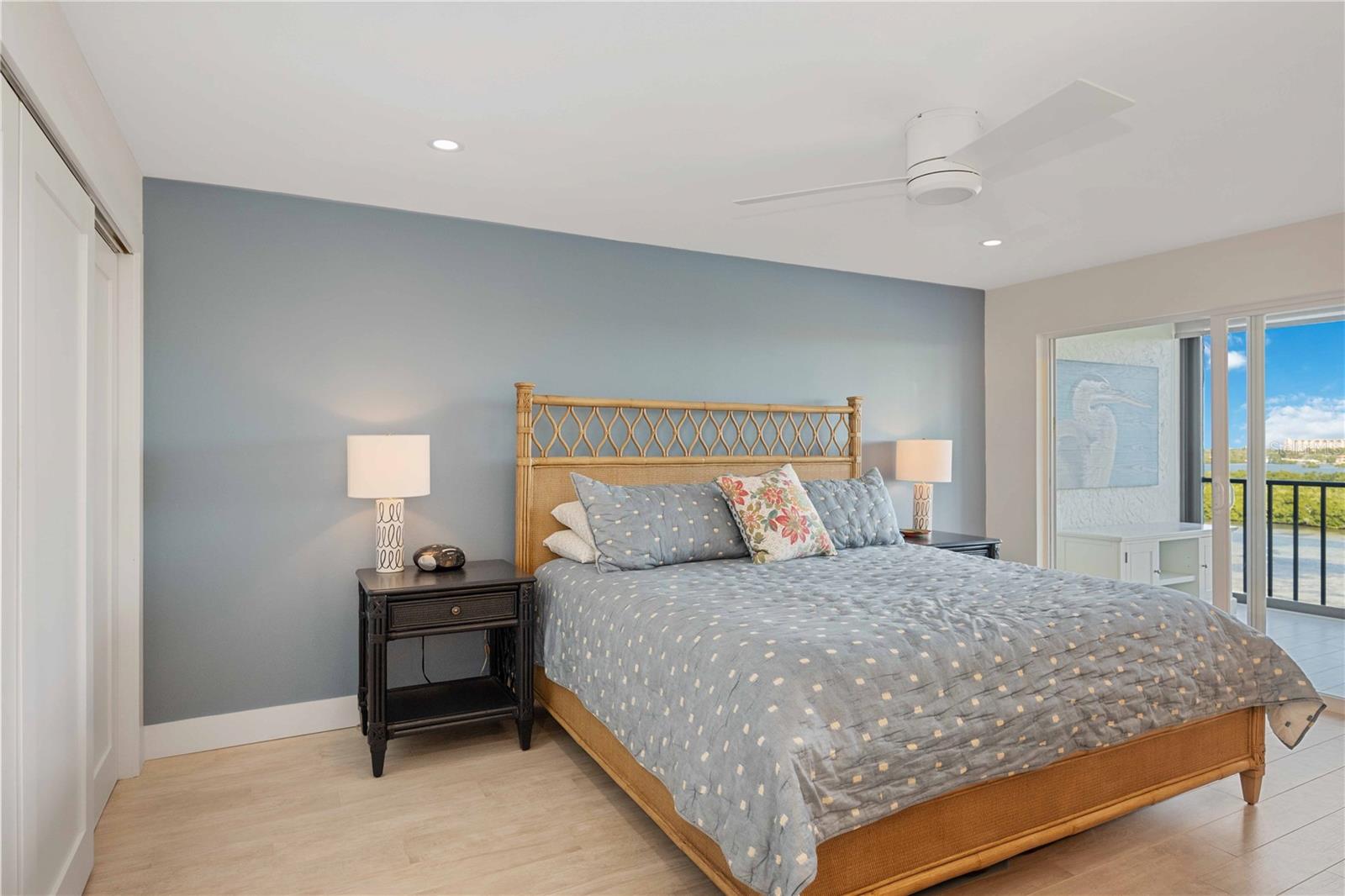 POINTE ON MIDNIGHT PASS - Residential