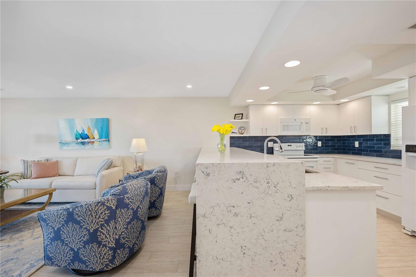 POINTE ON MIDNIGHT PASS - Residential