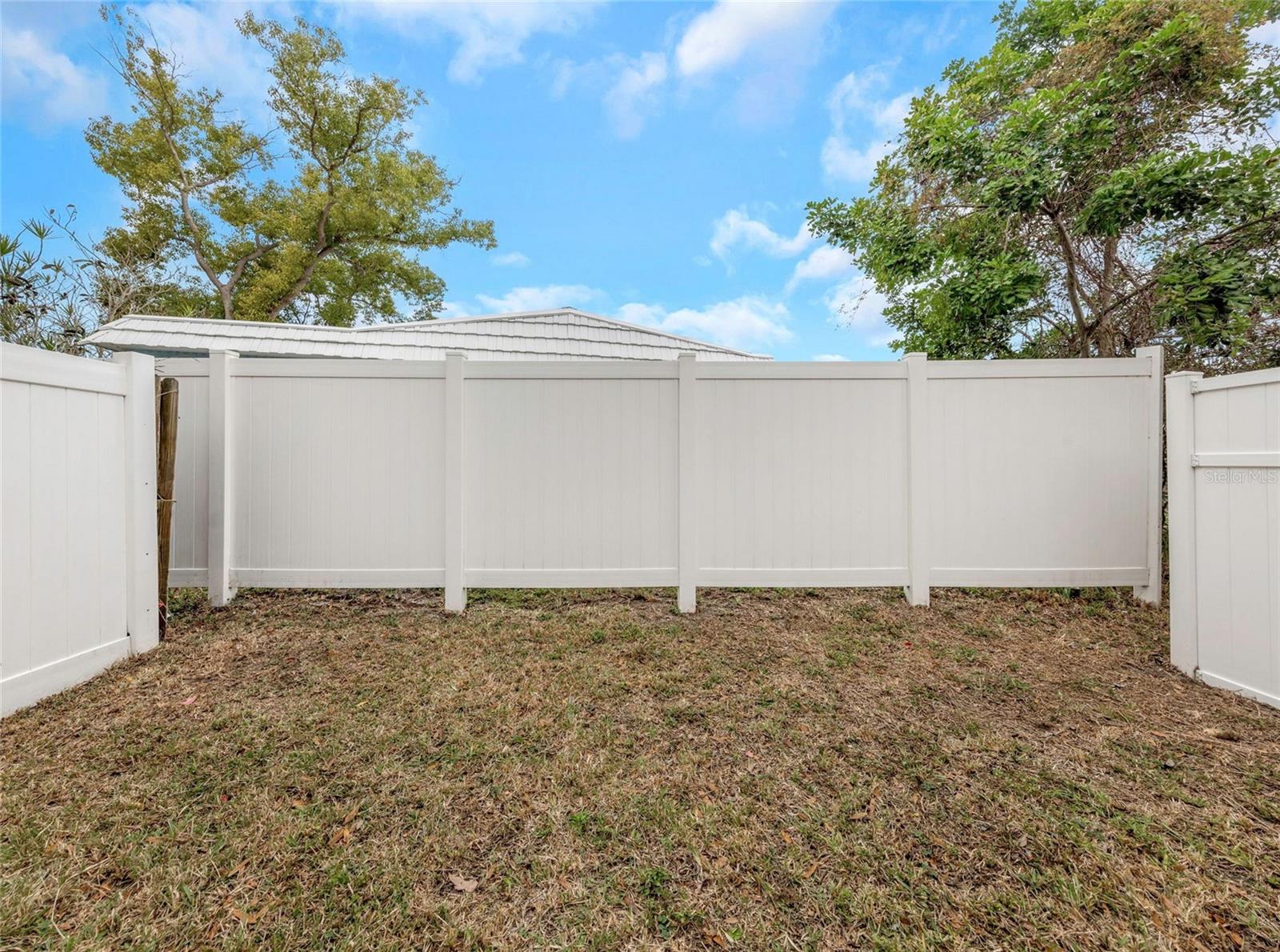 PINEWOOD VILLAS - Residential