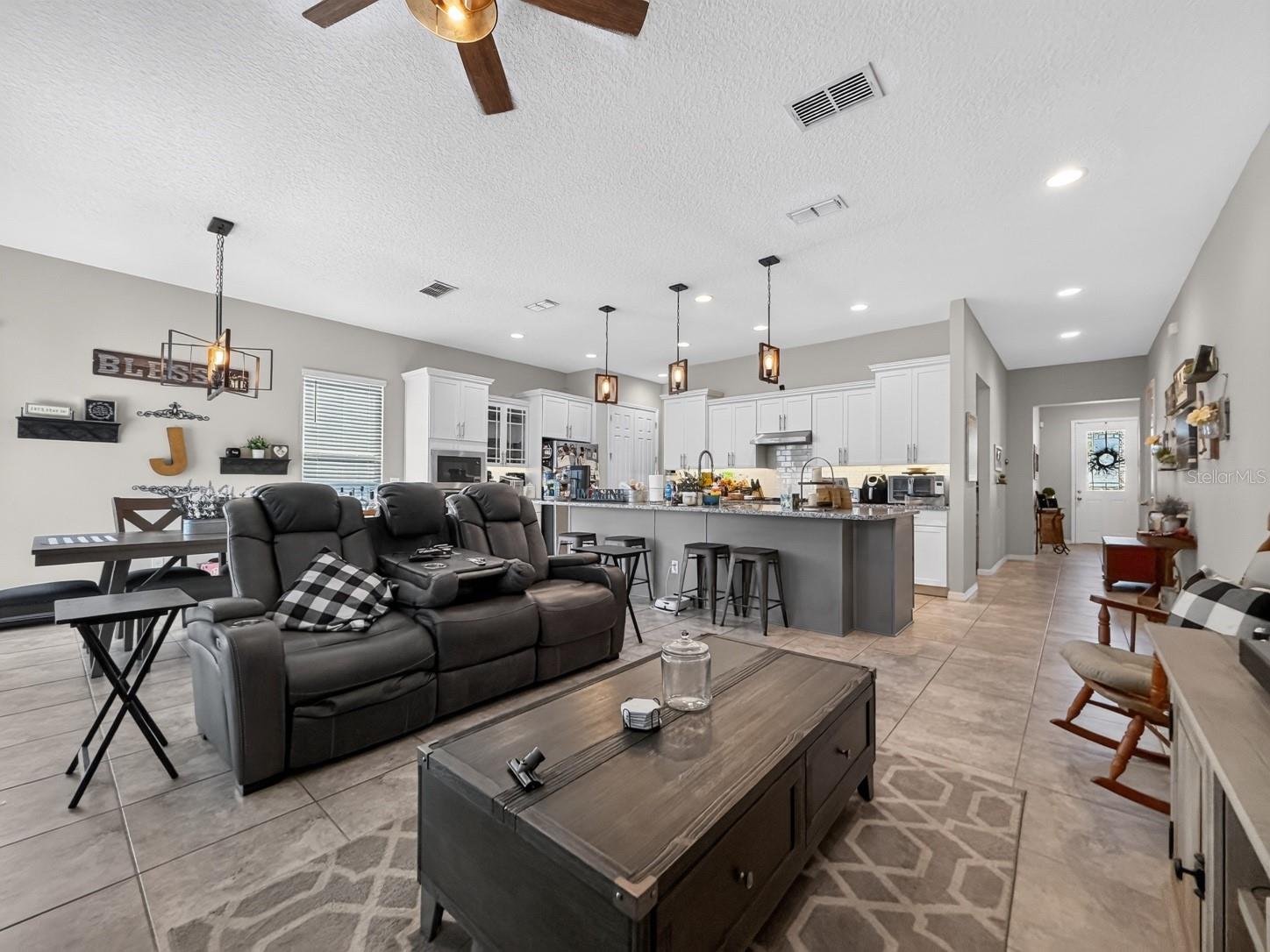 776 GRAND HILLTOP DRIVE