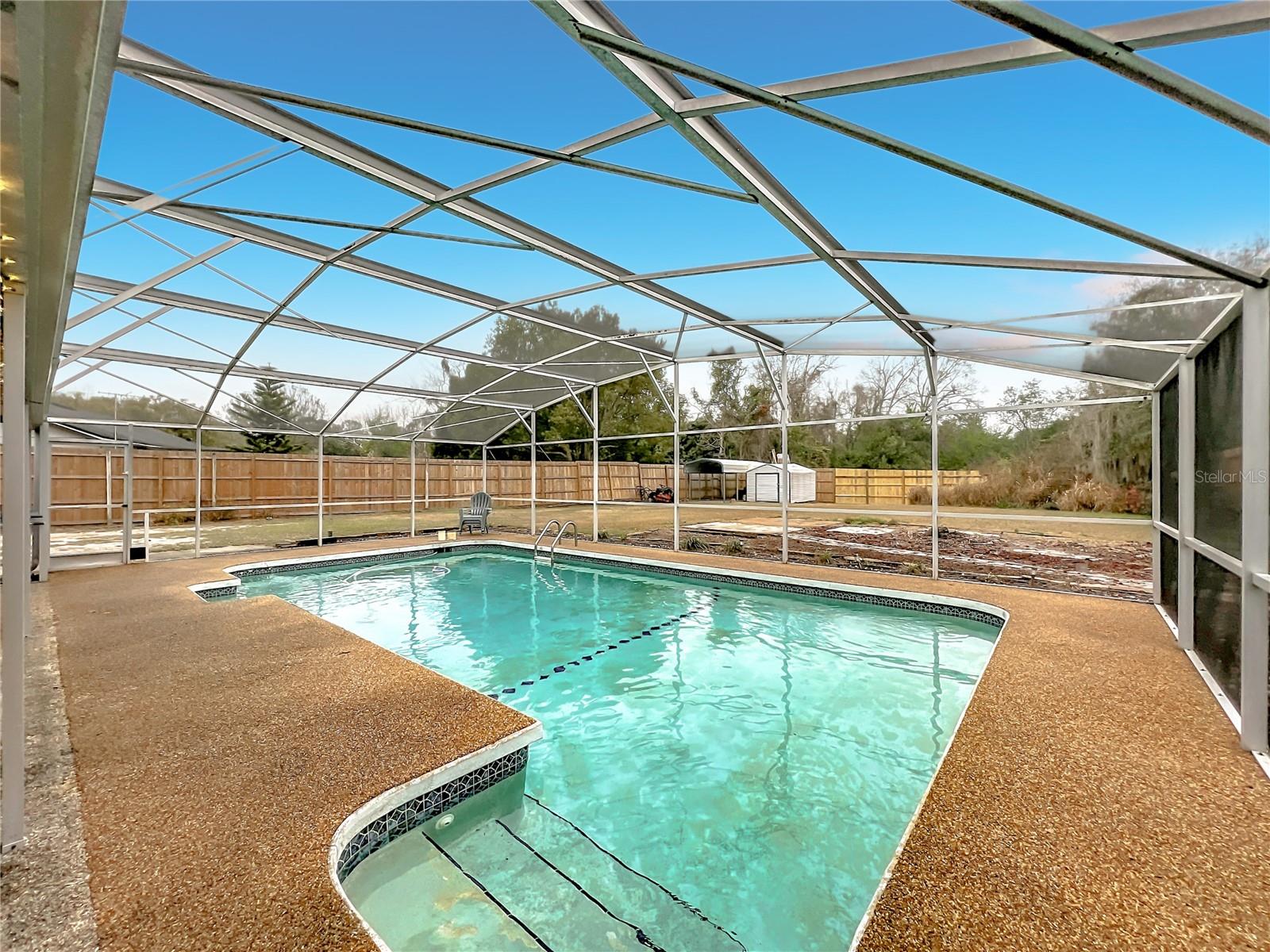 SKY LARK IN THE WOODS - Residential