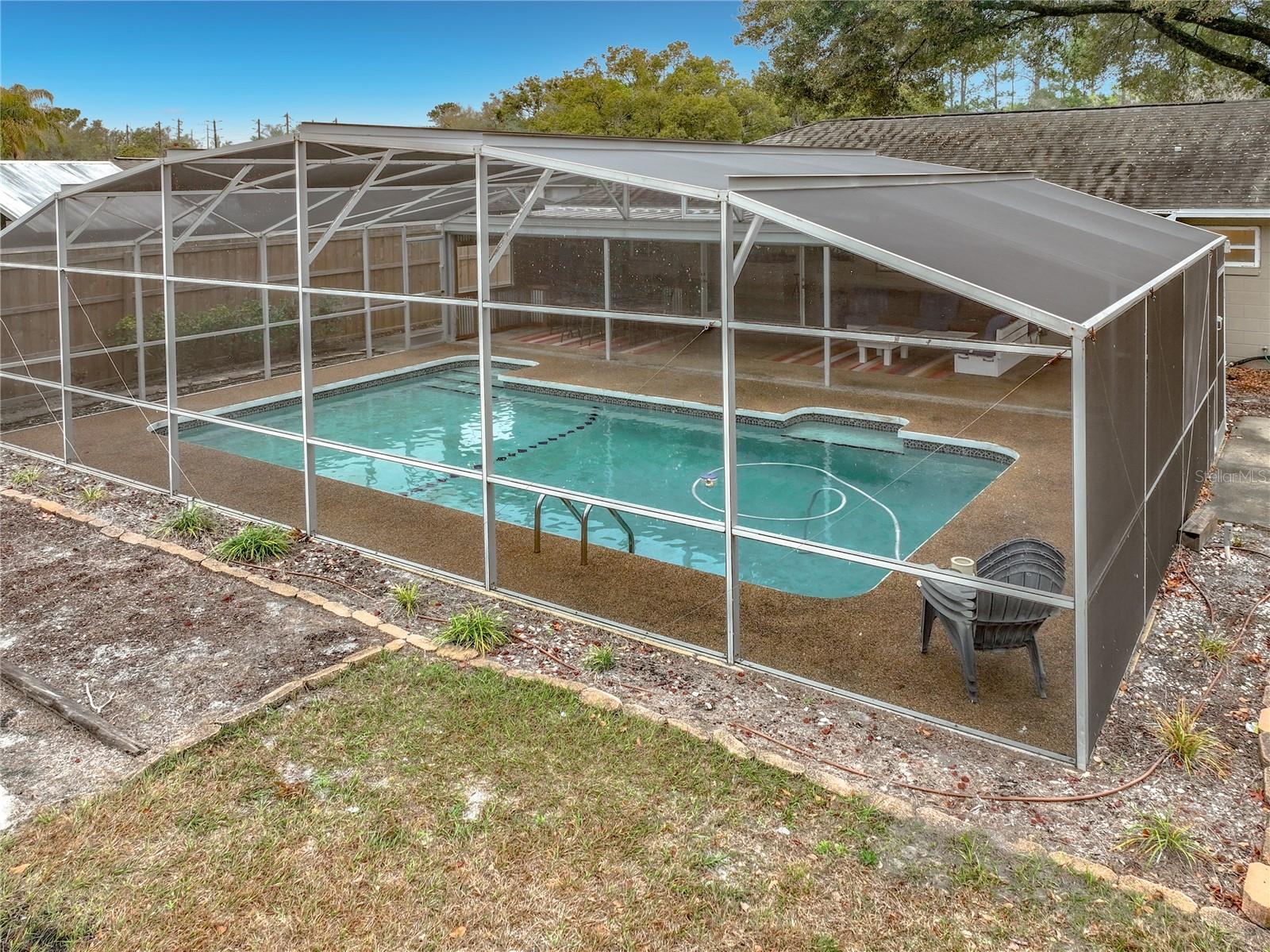 SKY LARK IN THE WOODS - Residential