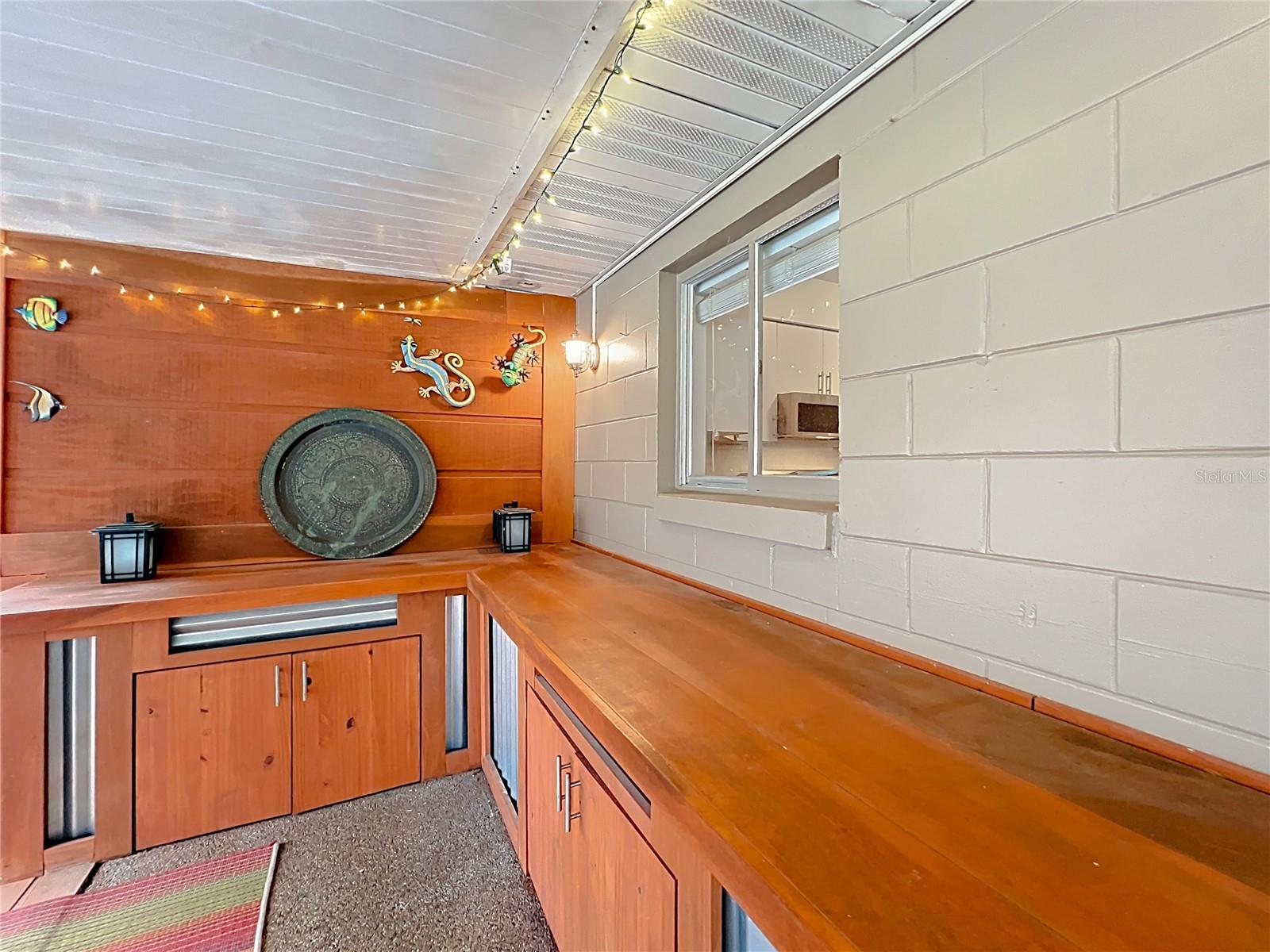 SKY LARK IN THE WOODS - Residential