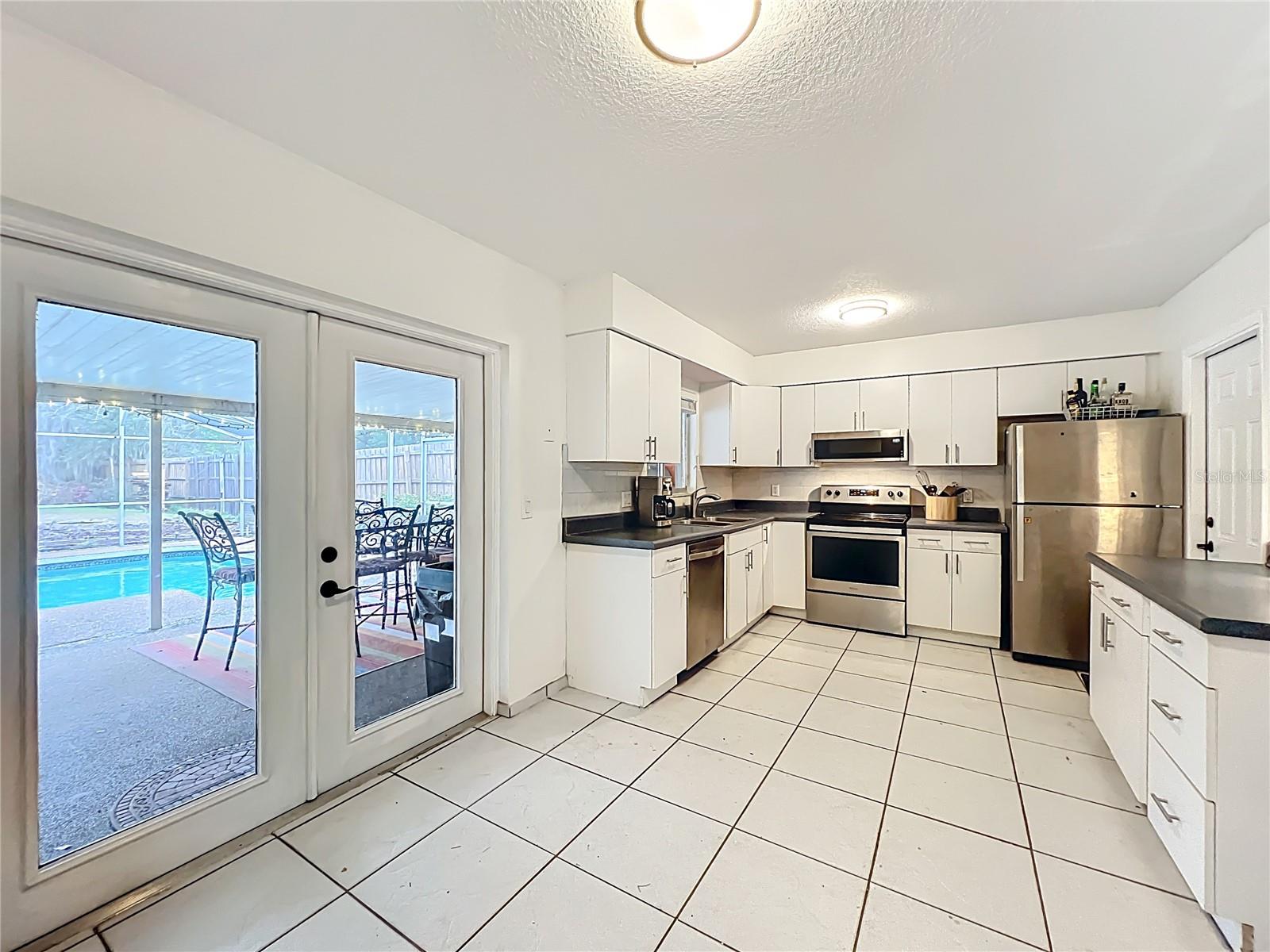 SKY LARK IN THE WOODS - Residential