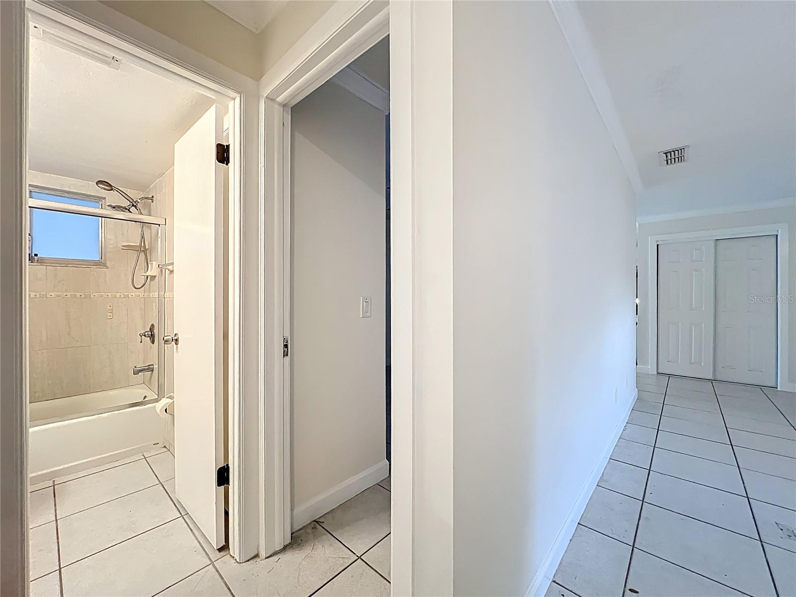 SKY LARK IN THE WOODS - Residential