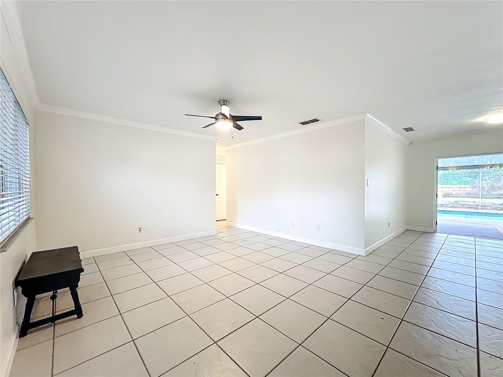 SKY LARK IN THE WOODS - Residential