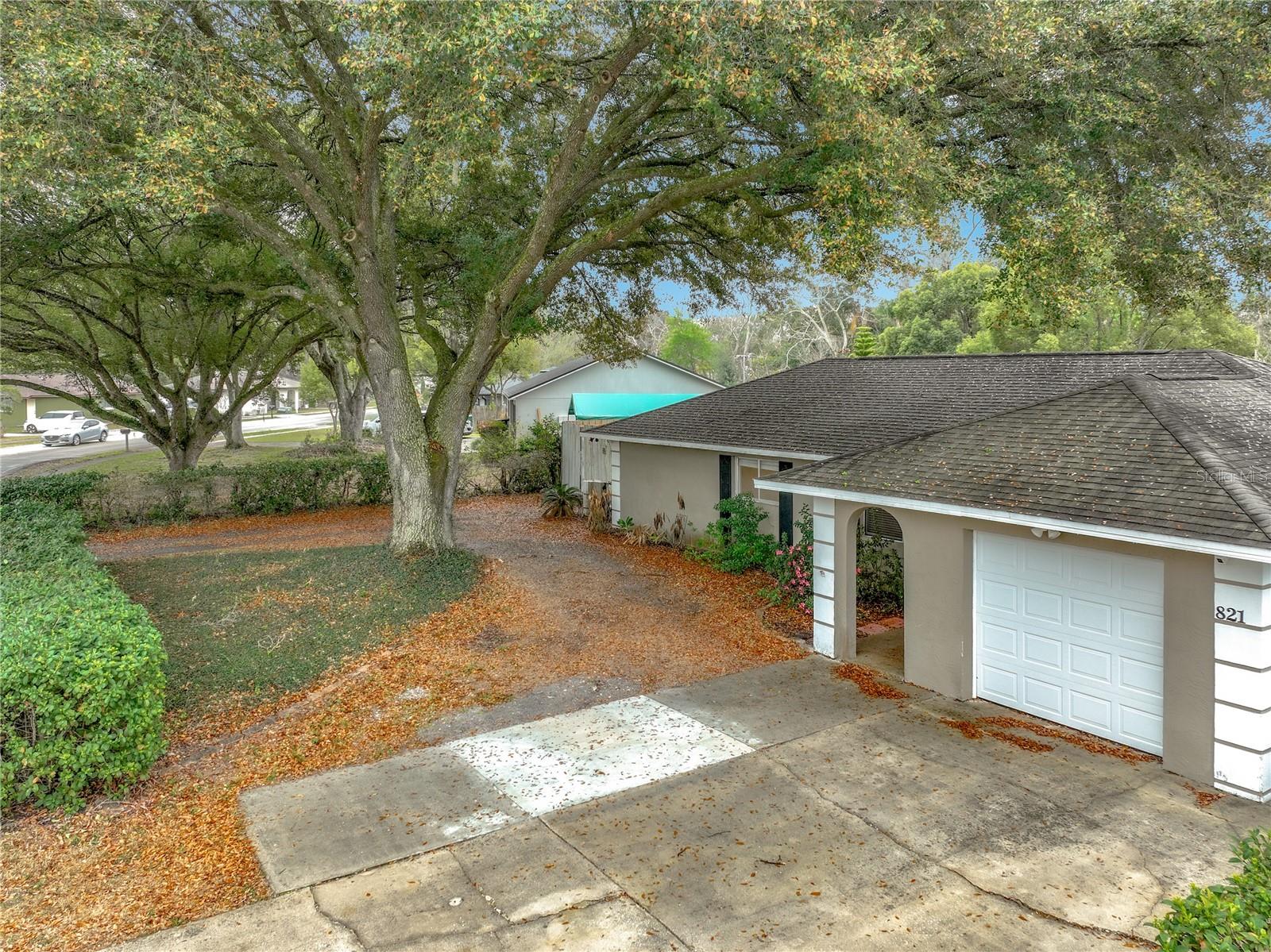 SKY LARK IN THE WOODS - Residential