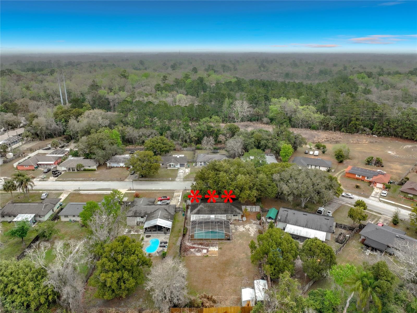 SKY LARK IN THE WOODS - Residential