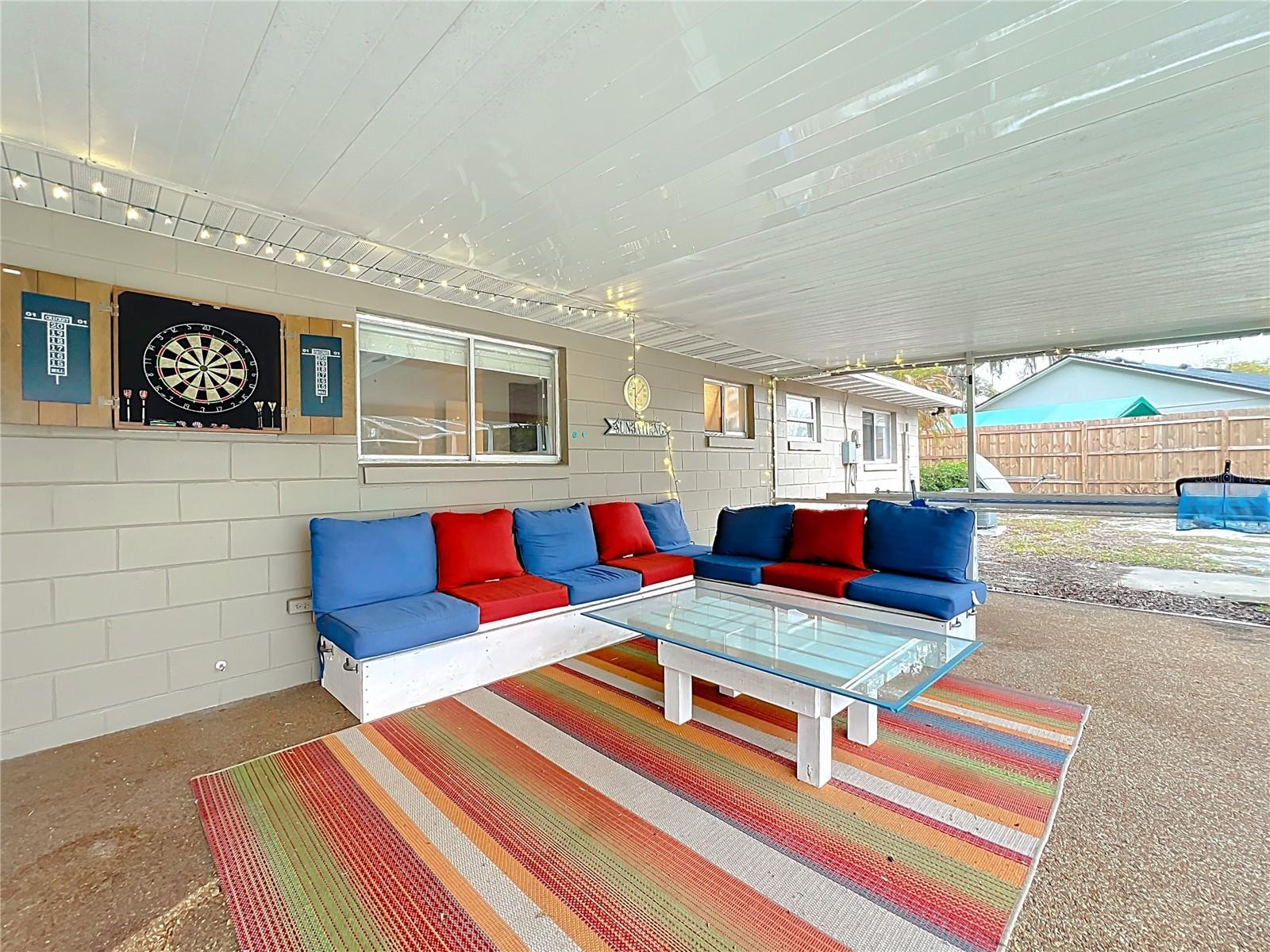 SKY LARK IN THE WOODS - Residential