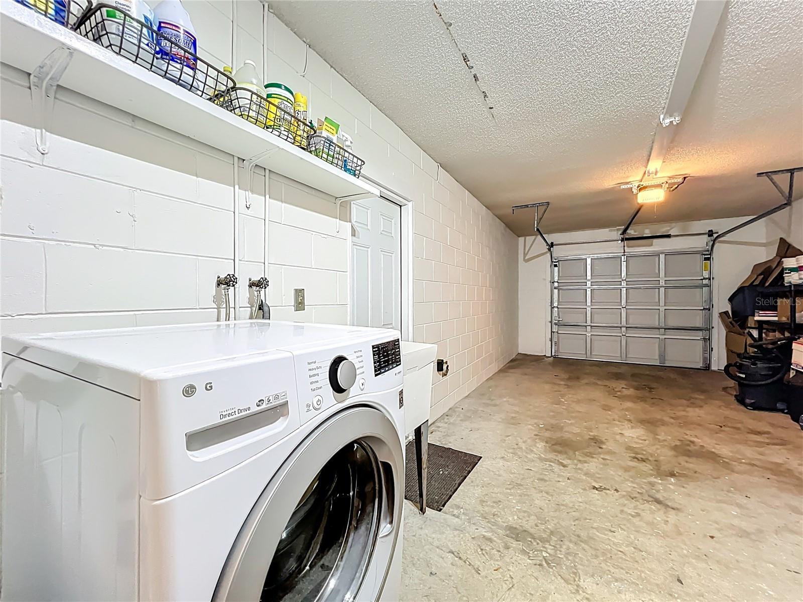 SKY LARK IN THE WOODS - Residential