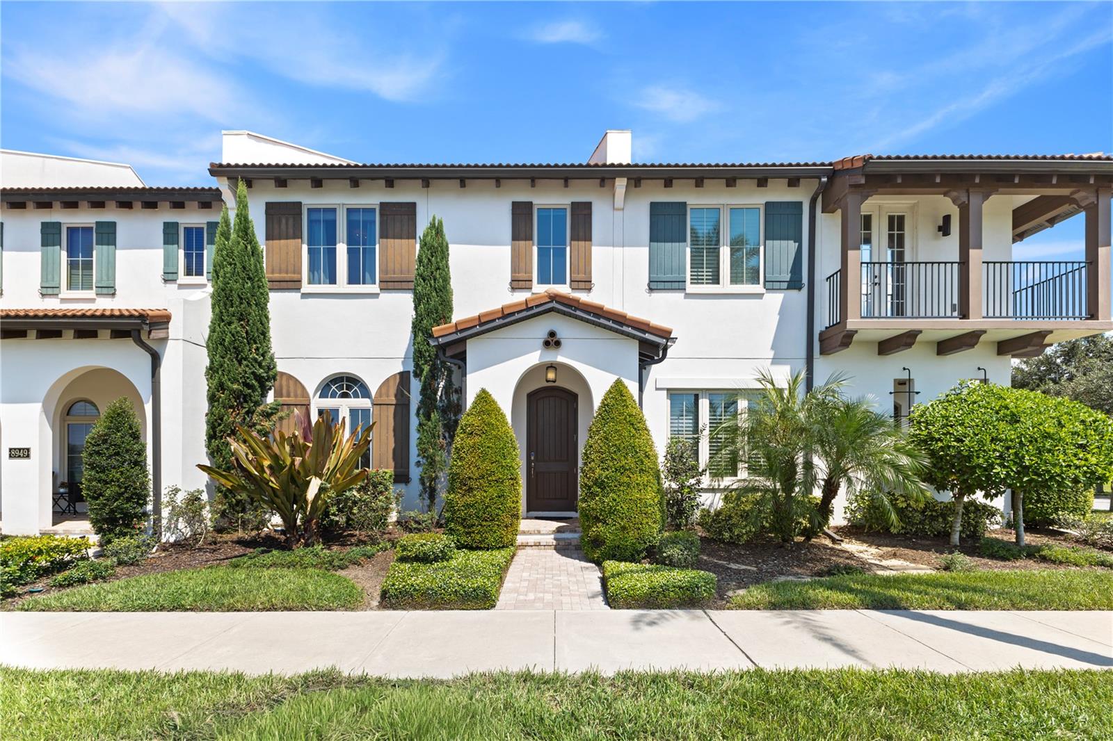 8955 LAKESHORE POINTE DRIVE