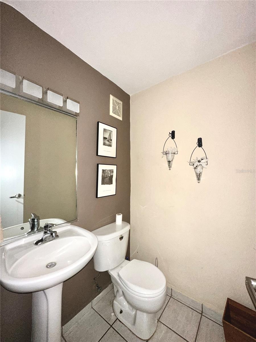 MONTE MAYOR 1107 - Residential Lease