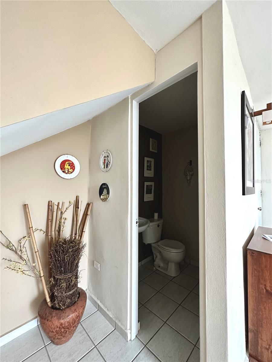 MONTE MAYOR 1107 - Residential Lease