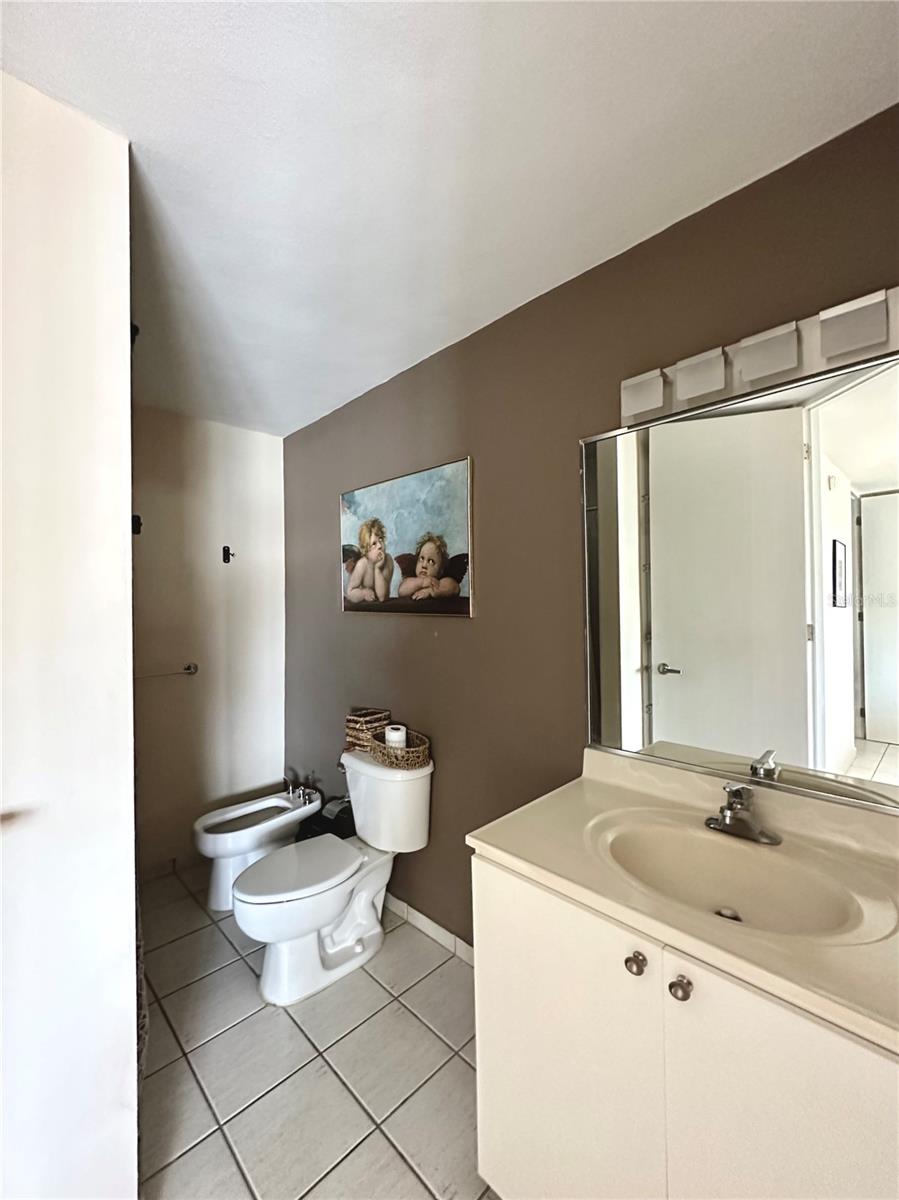 MONTE MAYOR 1107 - Residential Lease