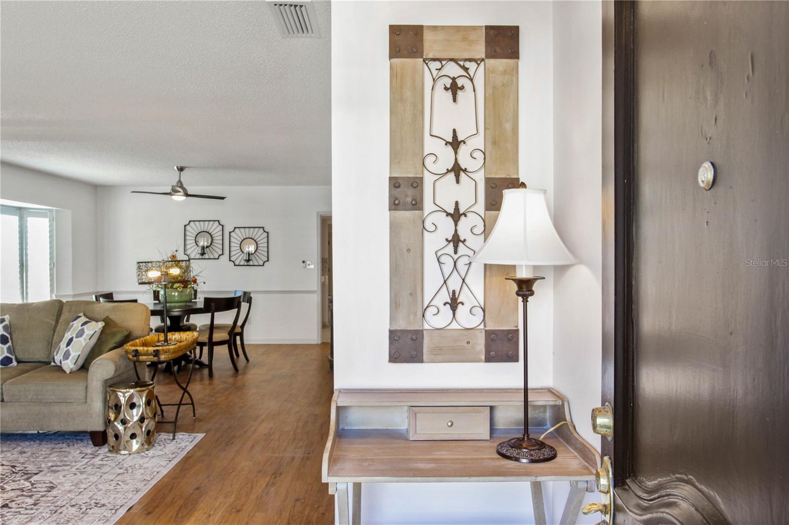 COUNTRY CLUB TWNHS ESTATES - Residential