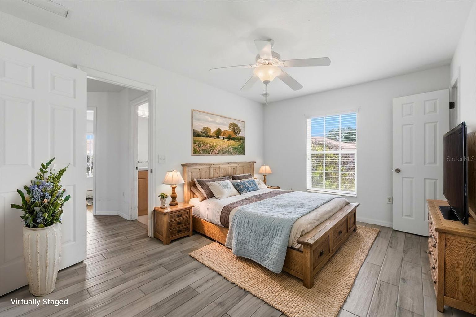 RICHMOND SQUARE PH 02 - Residential