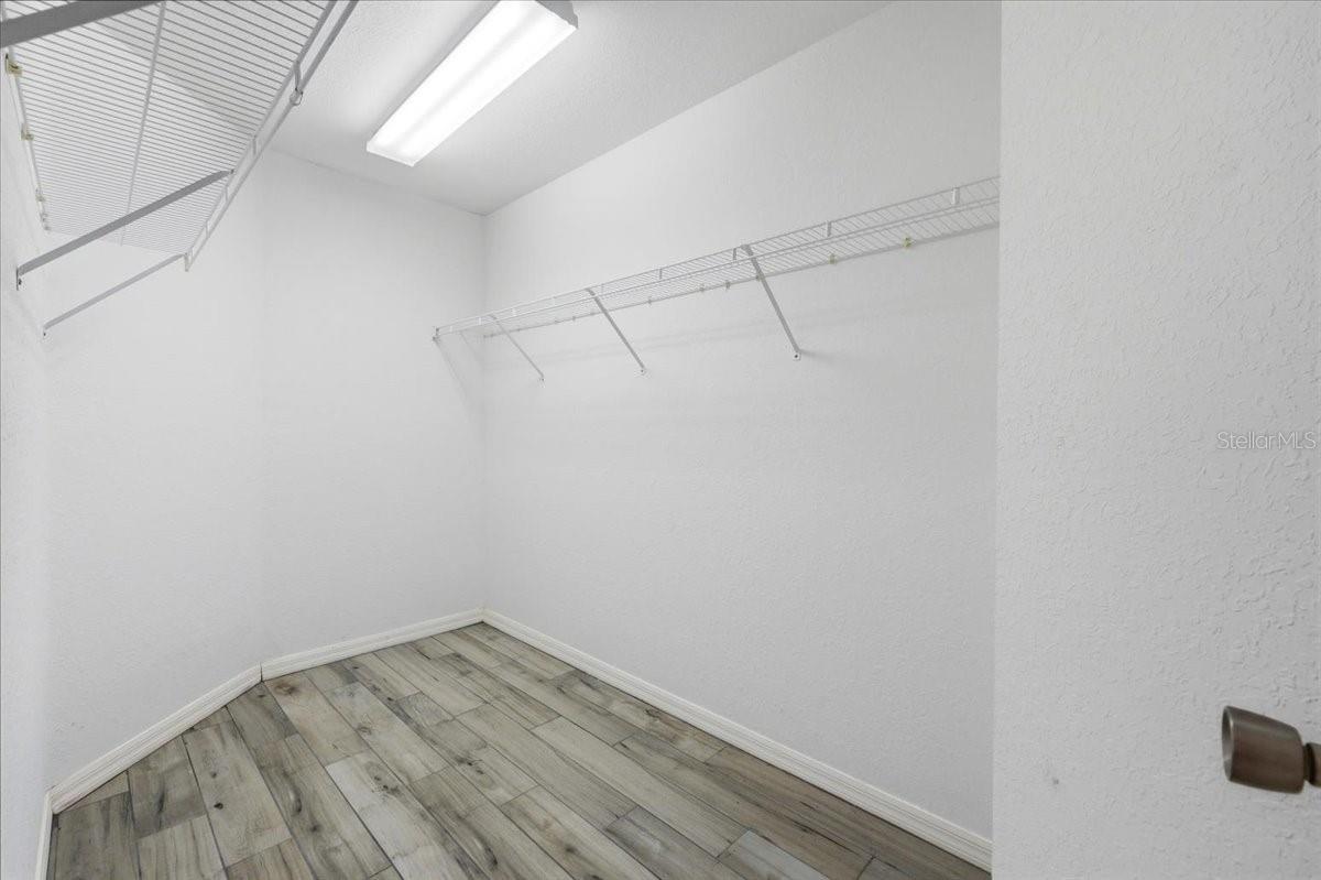 RICHMOND SQUARE PH 02 - Residential