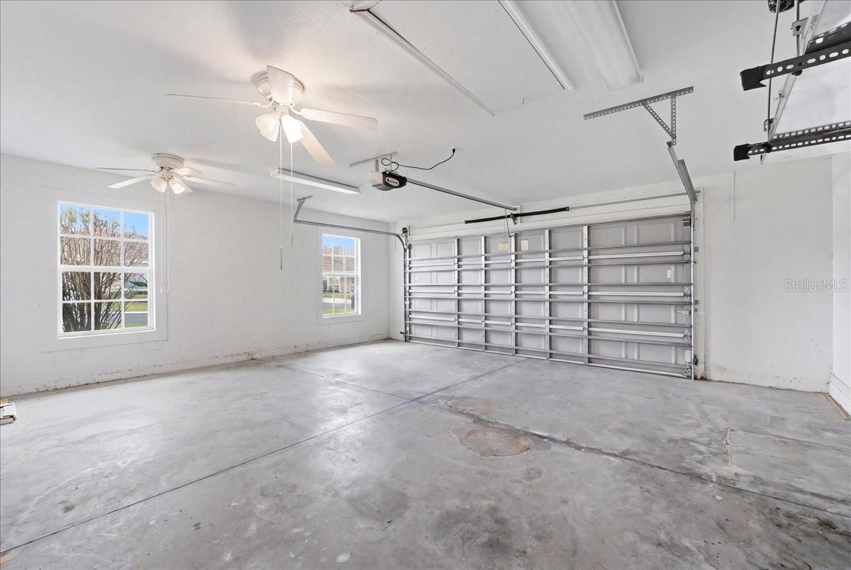 RICHMOND SQUARE PH 02 - Residential