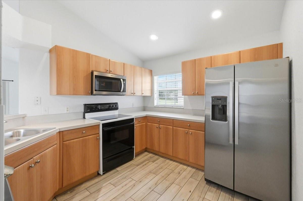 RICHMOND SQUARE PH 02 - Residential