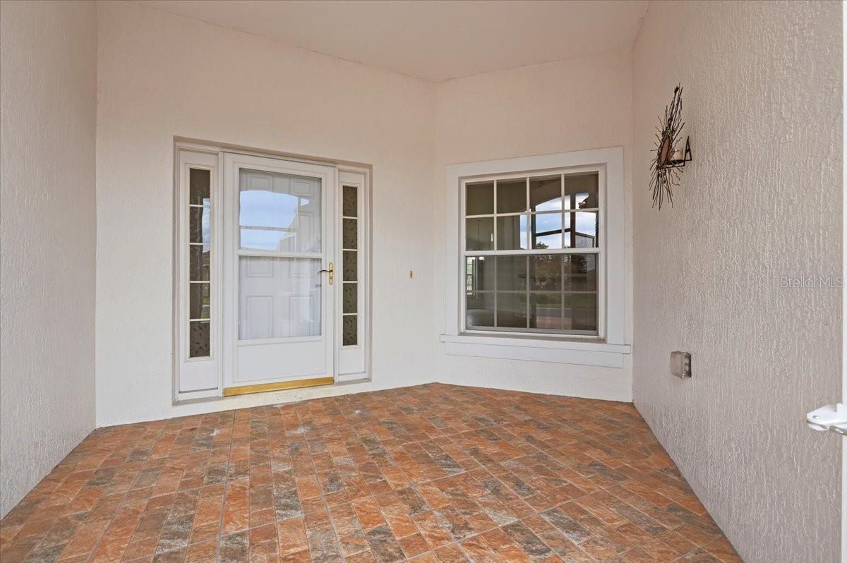 RICHMOND SQUARE PH 02 - Residential