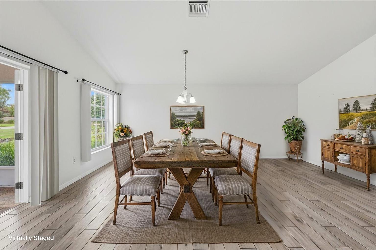 RICHMOND SQUARE PH 02 - Residential