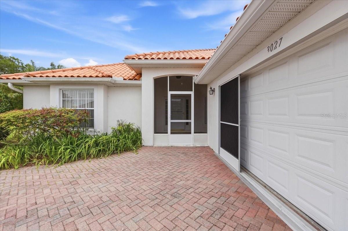 RICHMOND SQUARE PH 02 - Residential