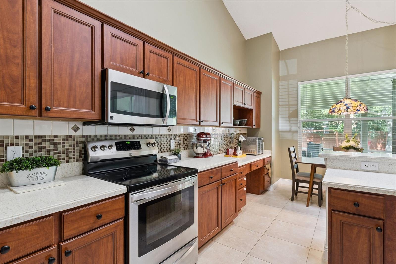 KINGSTON OAKS - Residential