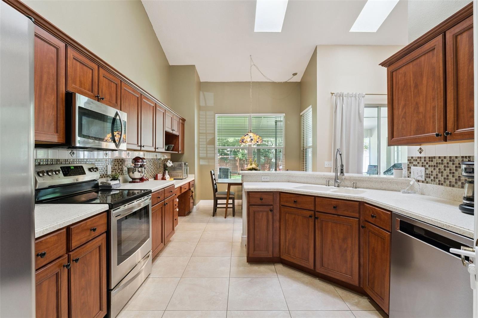KINGSTON OAKS - Residential